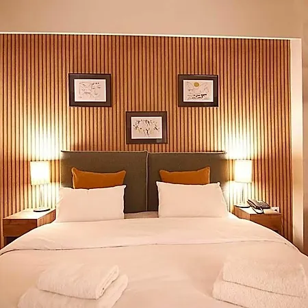 Hotel Falireon